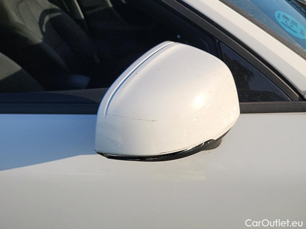  Volvo  XC 40 VOLVO XC40 / 2017 / 5P / todoterreno 1.5 T3 Momentum Core Auto #36