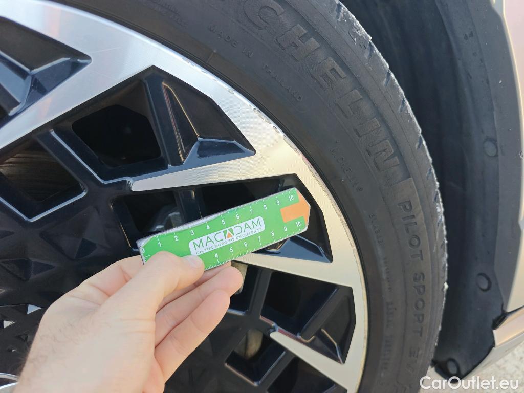  Hyundai   Ioniq HYUNDAI 5 / 2021 / 5P / todoterreno 73KWH 160KW Energy RWD #27