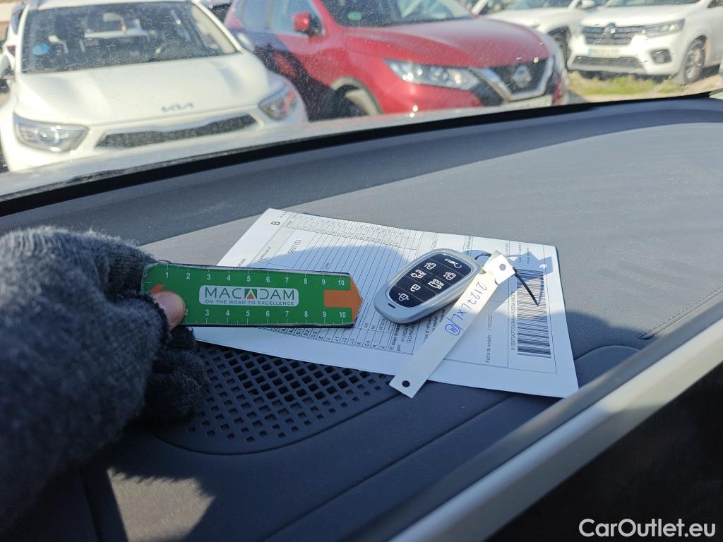  Hyundai   Ioniq HYUNDAI 5 / 2021 / 5P / todoterreno 73KWH 160KW Energy RWD #3