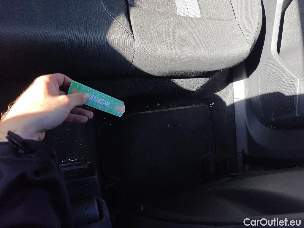  Land Rover  Discovery AUDI A3 / 2024 / 5P Sportback Advanced 30 TFSI 85kW S tronic #11