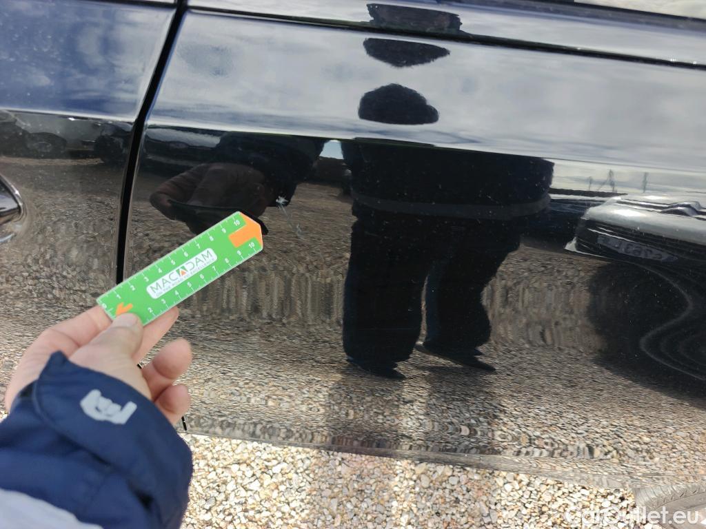  Bmw  Serie 3 BMW  / 2018 / 4P / sedán 318d Auto. #8