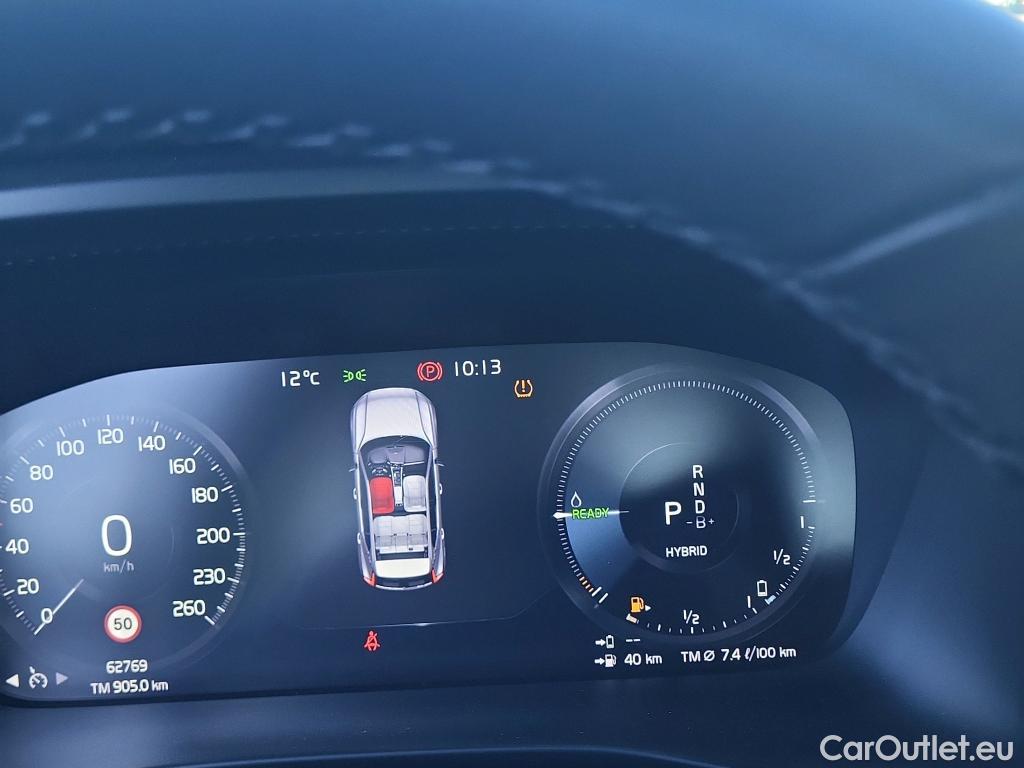  Volvo  XC 40 VOLVO XC40 / 2021 / 5P / todoterreno 1.5 T4 Twin Recharge Core Auto #23