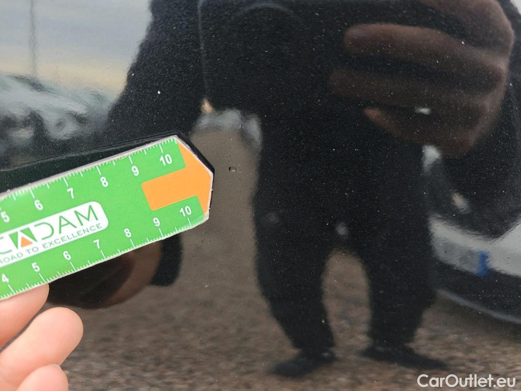  Bmw  Serie 3 BMW  / 2019 / 5P / familiar 318d Auto.Touring #19