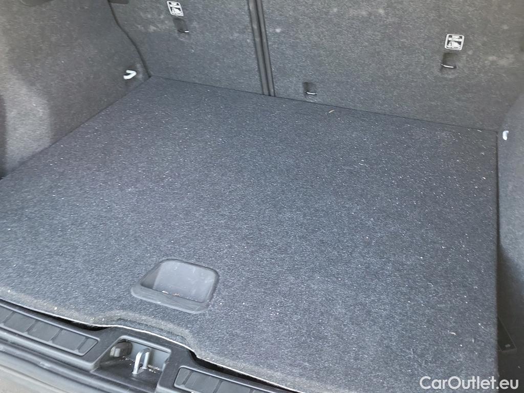  Volvo  XC 40 VOLVO XC40 / 2017 / 5P / todoterreno 1.5 T3 Momentum Core Auto #27