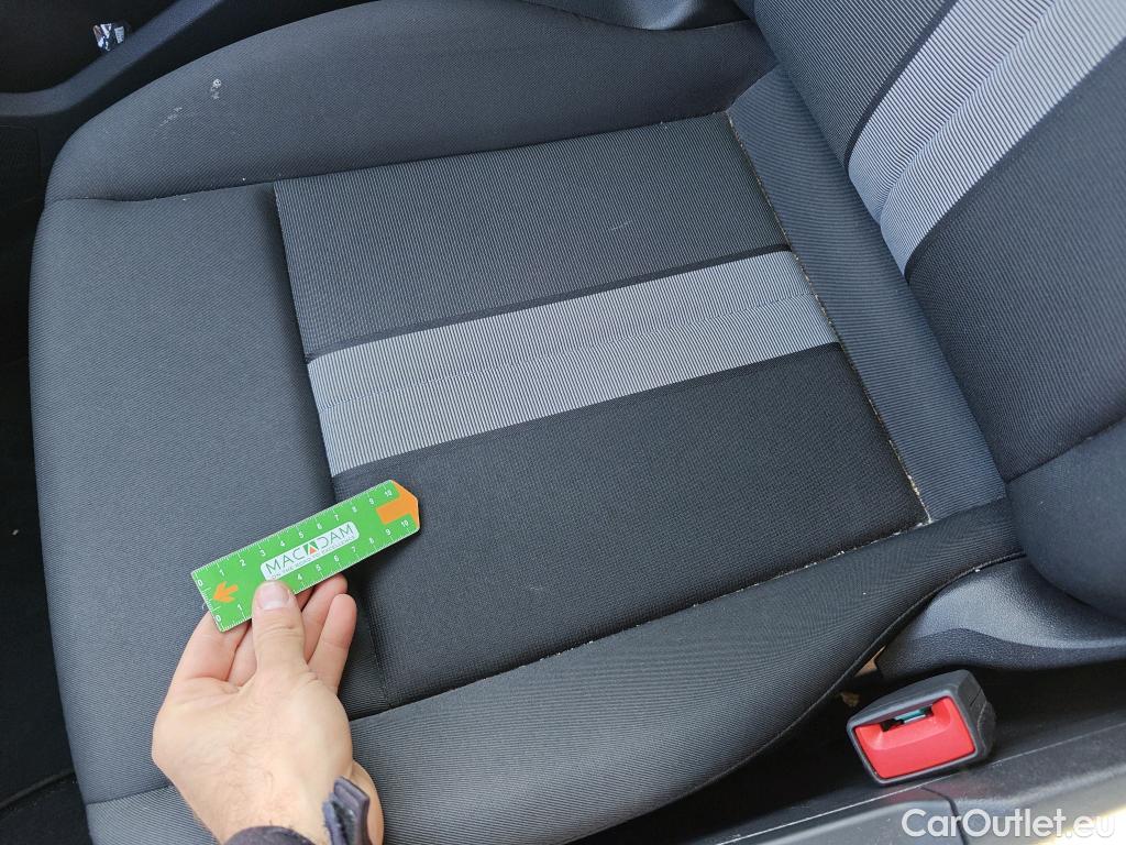  Land Rover  Discovery AUDI A3 / 2024 / 5P Sportback Advanced 30 TFSI 85kW S tronic #9