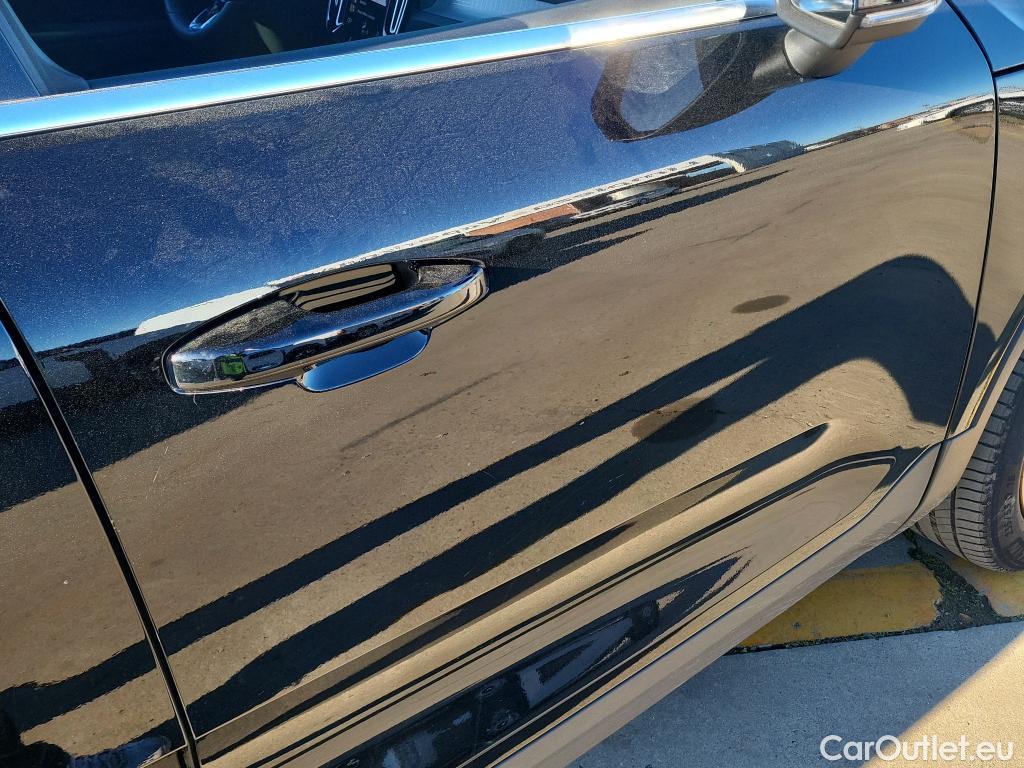  Volvo  XC 40 VOLVO XC40 / 2021 / 5P / todoterreno 1.5 T4 Twin Recharge Core Auto #25