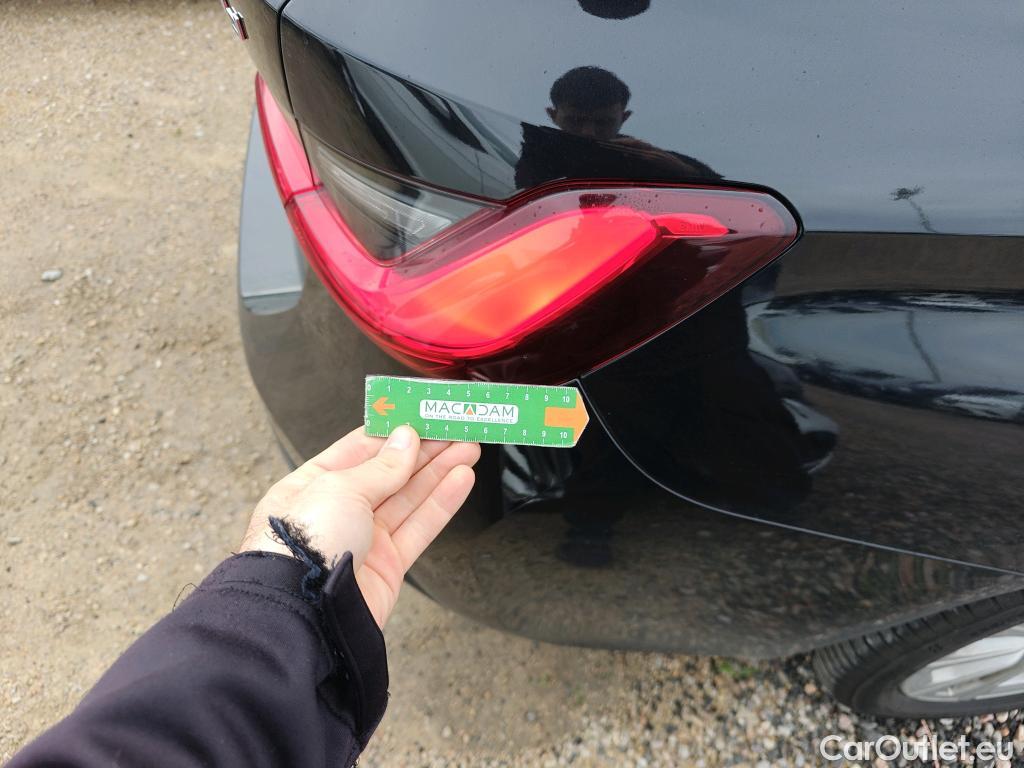  Bmw  Serie 3 BMW  / 2019 / 5P / familiar 318d Auto.Touring #29