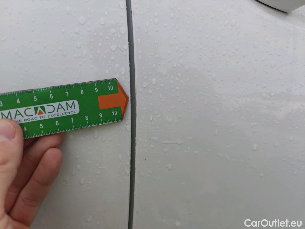  Mercedes  A-Klasse MERCEDES-BENZ Clase A / 2018 / 5P / berlina con portón A 180 d #17