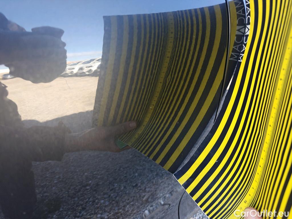  KIA  Niro KIA  / 2019 / 5P / crossover 1.6 GDi HEV 104kW (141CV) Drive #31