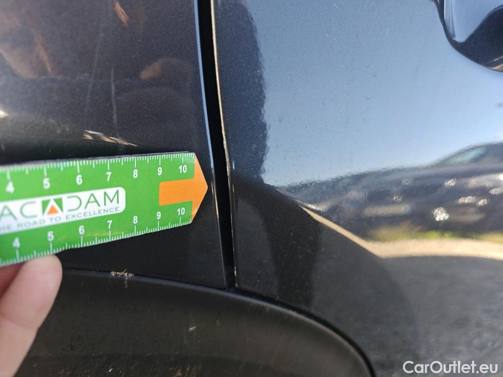  KIA  Niro KIA  / 2019 / 5P / crossover 1.6 GDi HEV 104kW (141CV) Drive #32