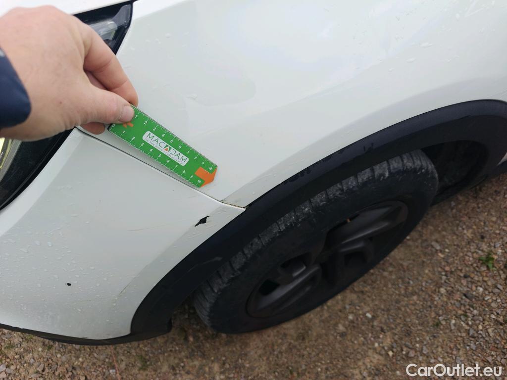  Opel  Crossland OPEL  X / 2017 / 5P / todoterreno 1.2 81kW Design Line 120 Aniversario S/S (CX) #23