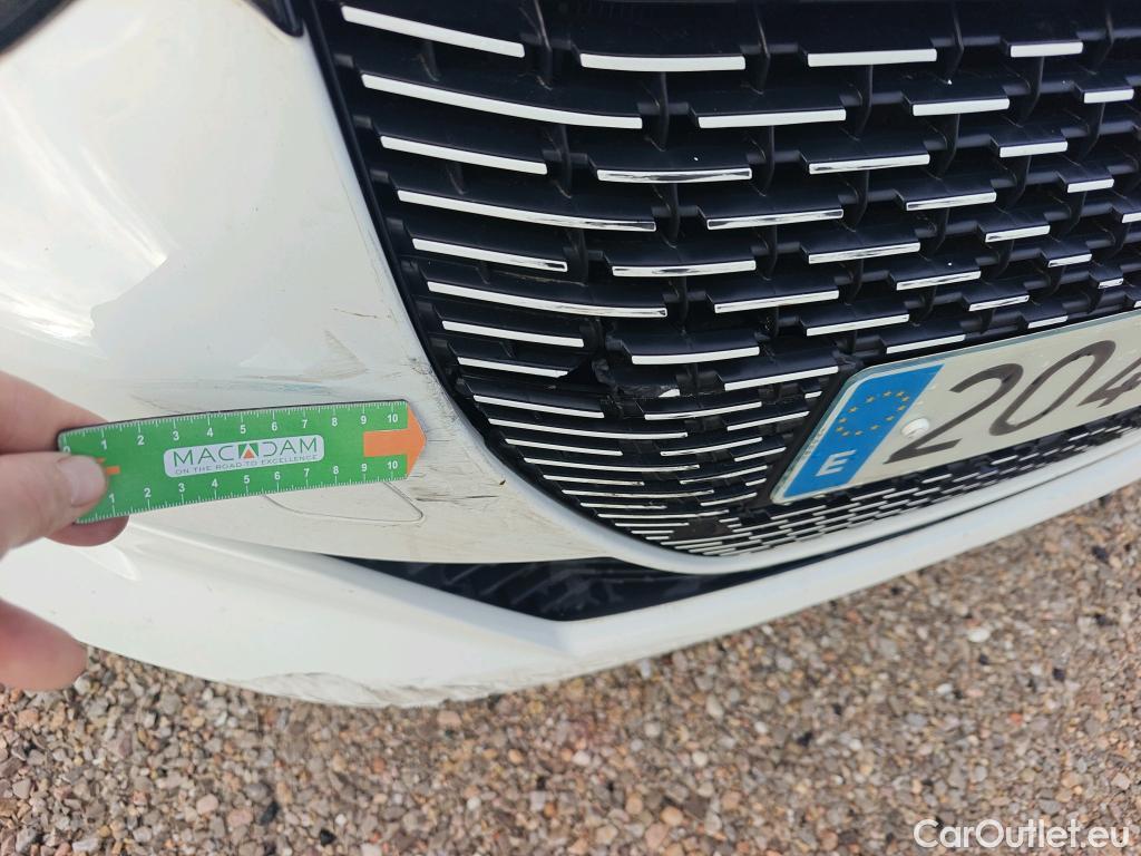  Peugeot  208 PEUGEOT e- / 2019 / 5P / berlina con portón Eléctrico Active #2