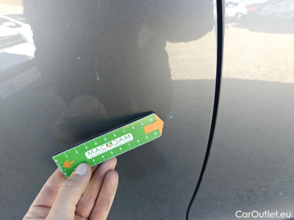  Land Rover  Discovery LAND ROVER  Sport / 2019 / 5P / todoterreno 2.0D eD4 150 PS FWD Manual Standard #20