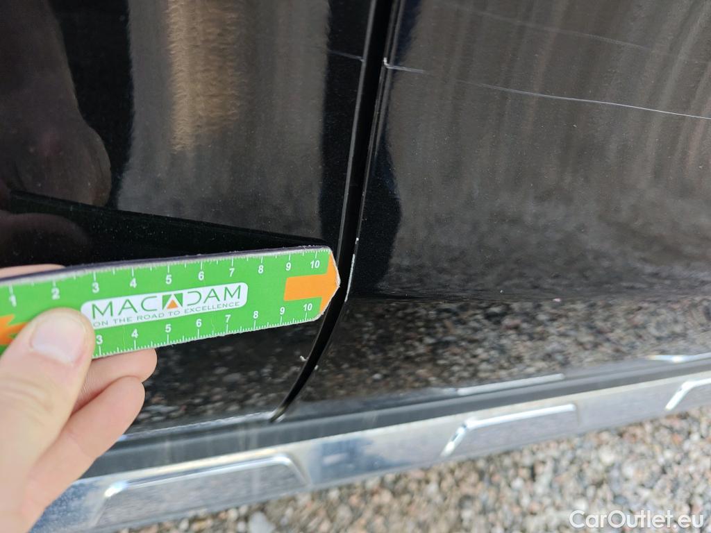  Mercedes  GLA MERCEDES-BENZ Clase  / 2017 / 5P / todoterreno  220 d #13