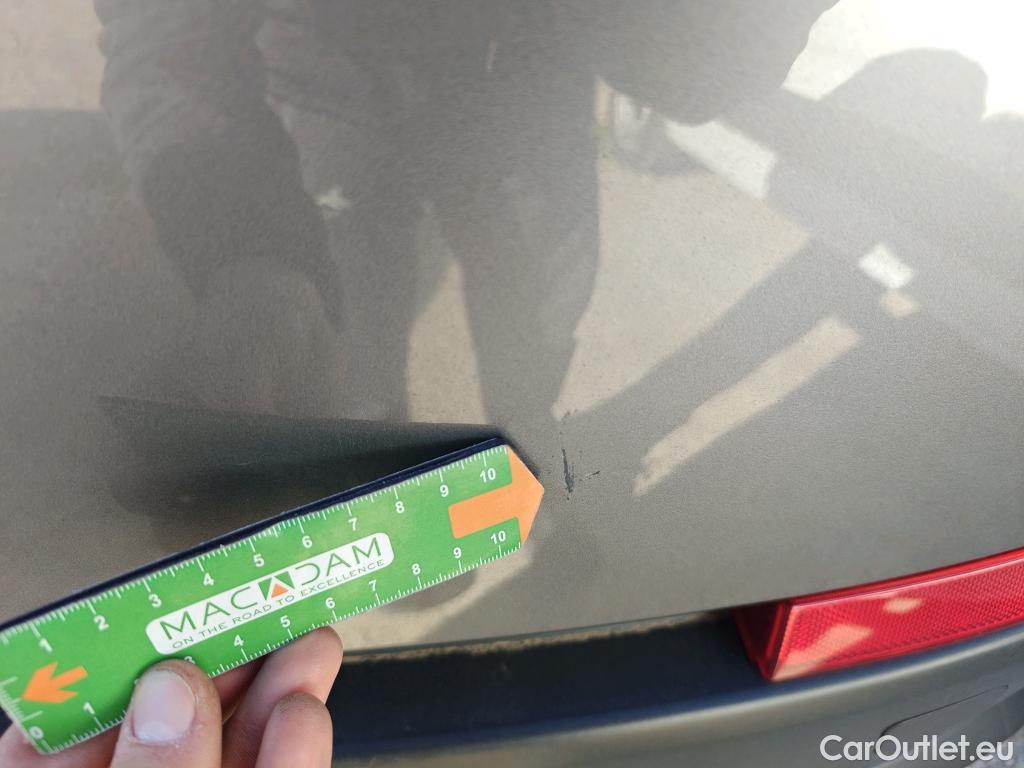  Land Rover  Discovery LAND ROVER  Sport / 2019 / 5P / todoterreno 2.0D eD4 150 PS FWD Manual Standard #26