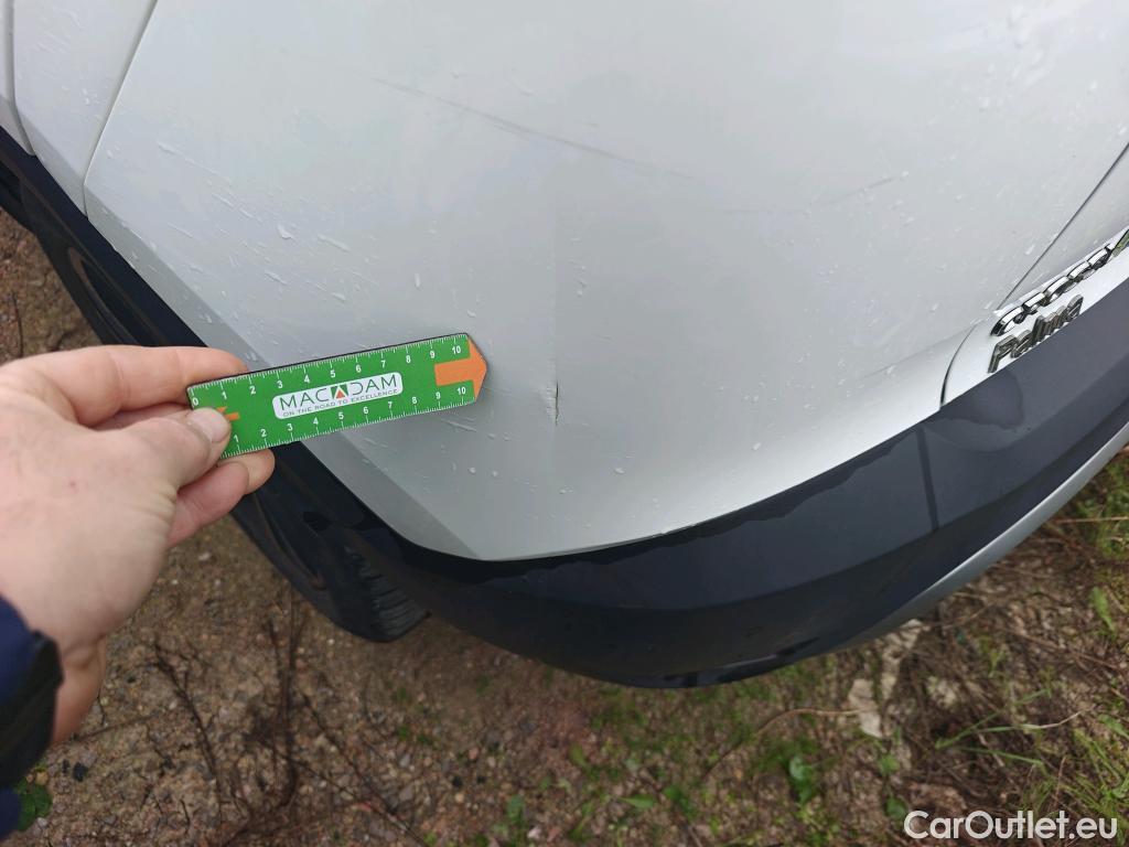  Opel  Crossland OPEL  X / 2017 / 5P / todoterreno 1.2 81kW Design Line 120 Aniversario S/S (CX) #29