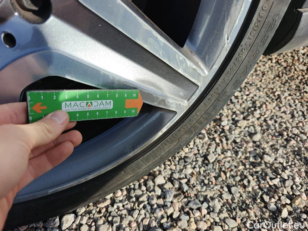  Mercedes  GLA MERCEDES-BENZ Clase  / 2017 / 5P / todoterreno  220 d #29