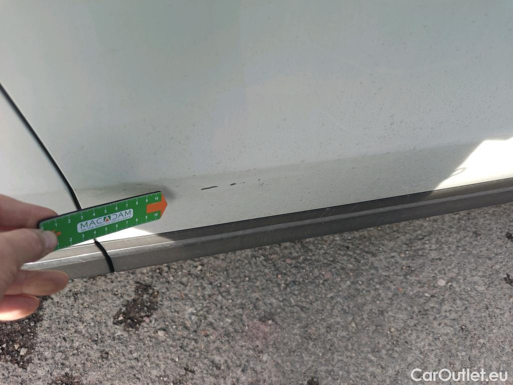  Mercedes  GLA MERCEDES-BENZ  / 2020 / 5P / todoterreno  200 D #6