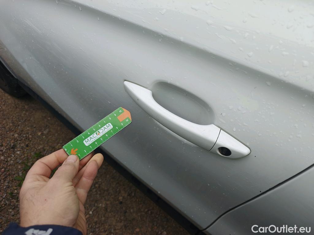  Opel  Crossland OPEL  X / 2017 / 5P / todoterreno 1.2 81kW Design Line 120 Aniversario S/S (CX) #33