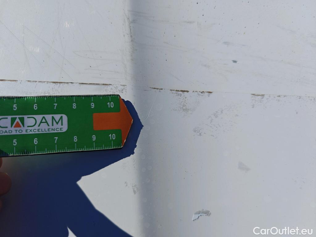  Peugeot  2008 PEUGEOT  / 2019 / 5P / todoterreno Active Puretech 100 S&S BVM6 #16