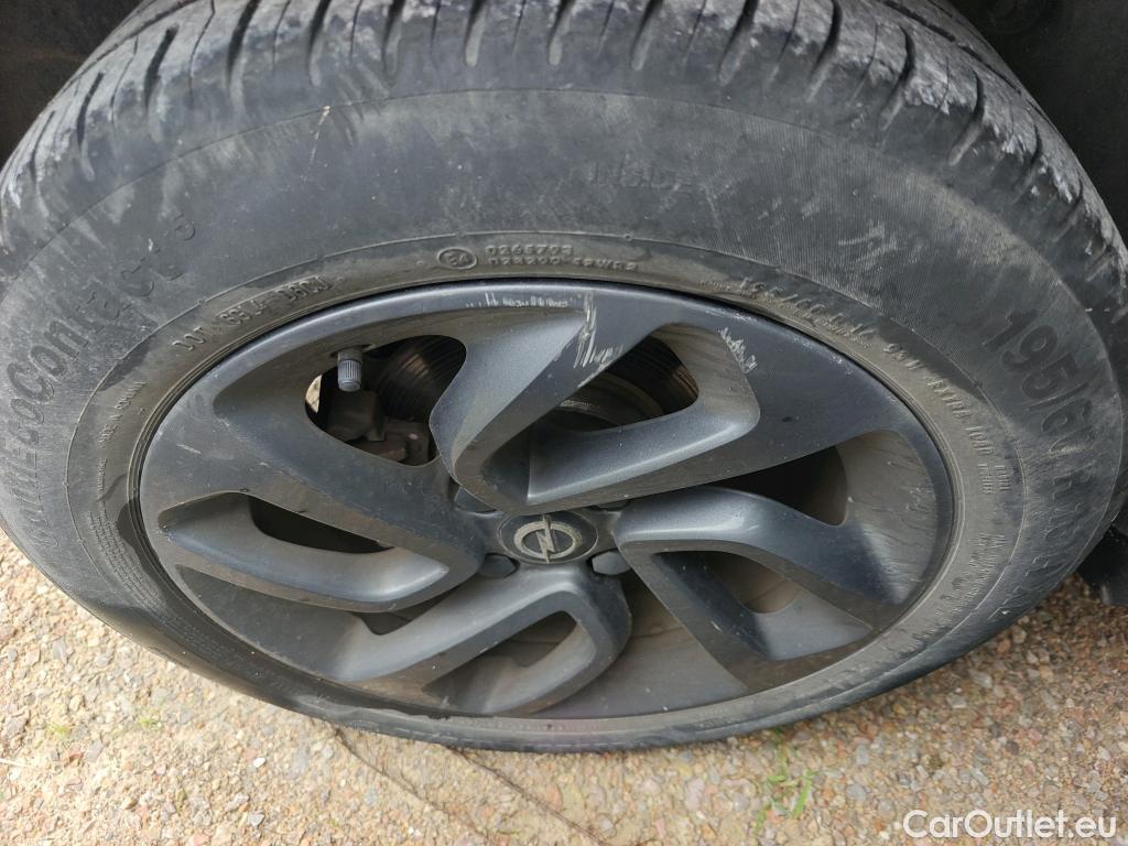  Opel  Crossland OPEL  X / 2017 / 5P / todoterreno 1.2 81kW Design Line 120 Aniversario S/S (CX) #14