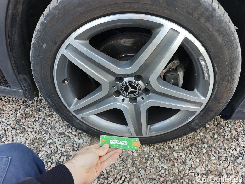  Mercedes  GLA MERCEDES-BENZ Clase  / 2017 / 5P / todoterreno  220 d #31