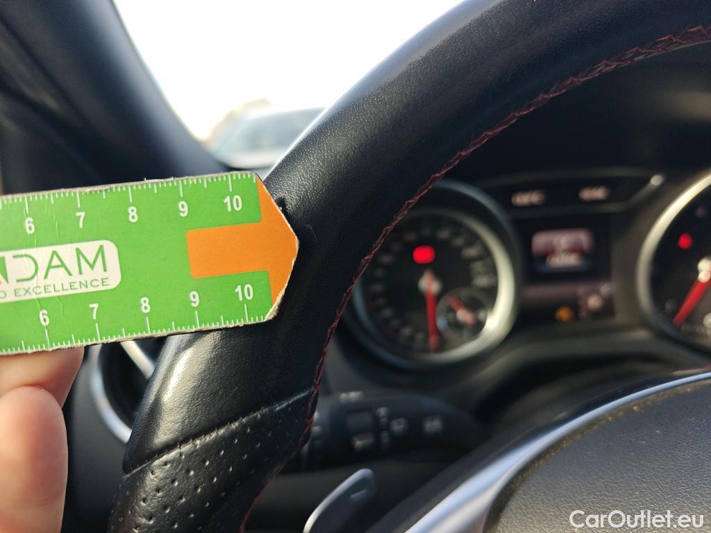  Mercedes  GLA MERCEDES-BENZ Clase  / 2017 / 5P / todoterreno  220 d #50