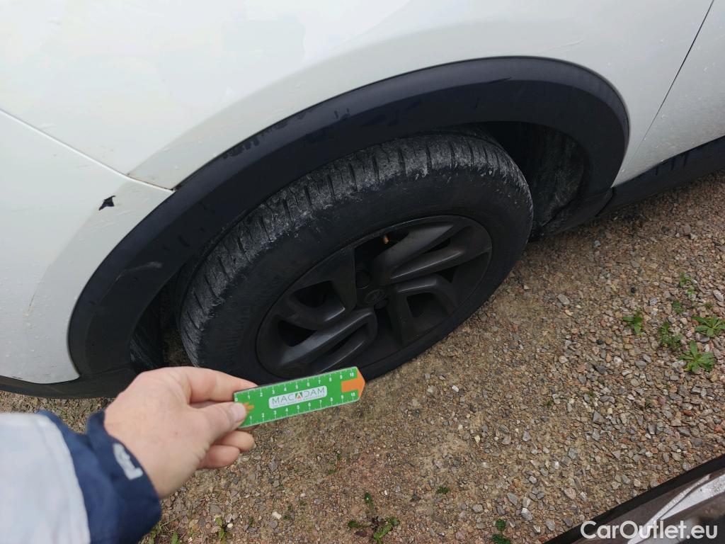  Opel  Crossland OPEL  X / 2017 / 5P / todoterreno 1.2 81kW Design Line 120 Aniversario S/S (CX) #9