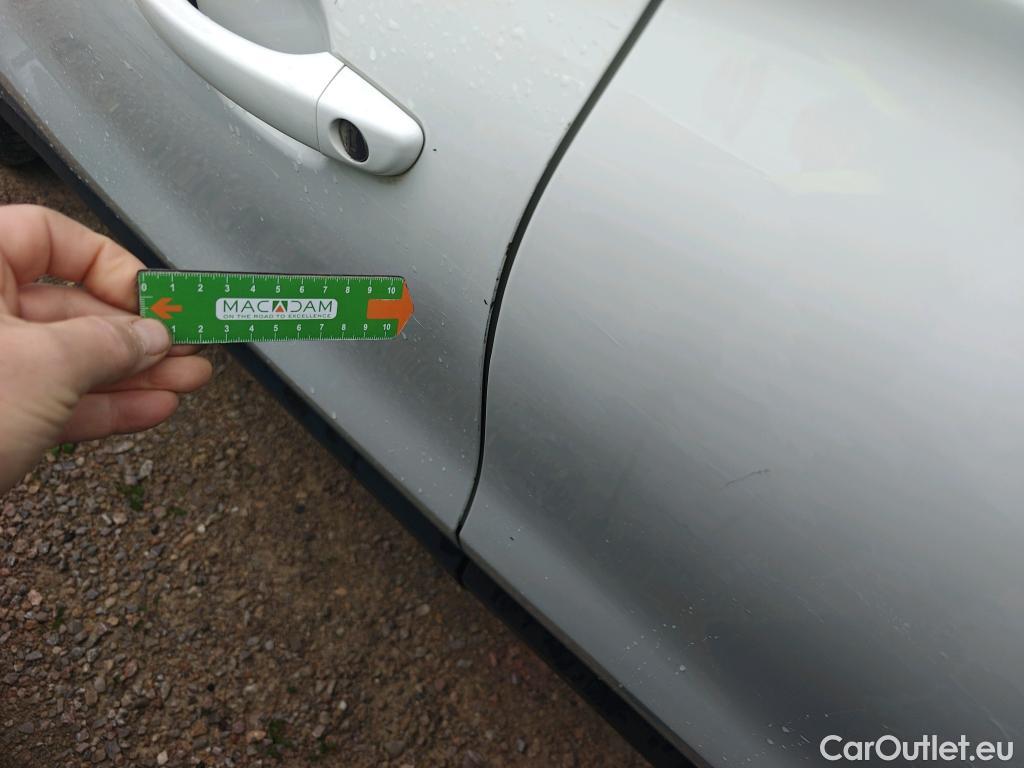  Opel  Crossland OPEL  X / 2017 / 5P / todoterreno 1.2 81kW Design Line 120 Aniversario S/S (CX) #18