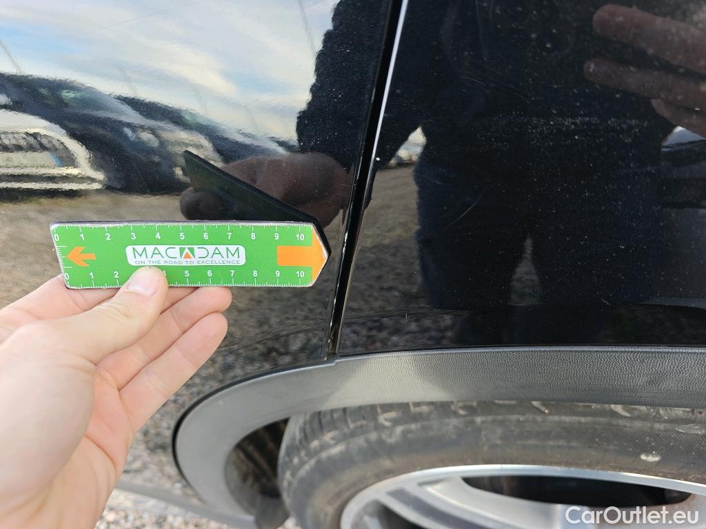  Mercedes  GLA MERCEDES-BENZ Clase  / 2017 / 5P / todoterreno  220 d #48