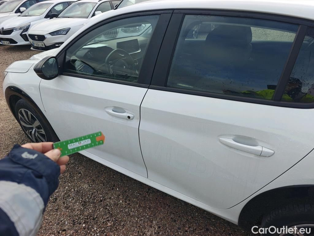  Peugeot  208 PEUGEOT e- / 2019 / 5P / berlina con portón Eléctrico Active #7