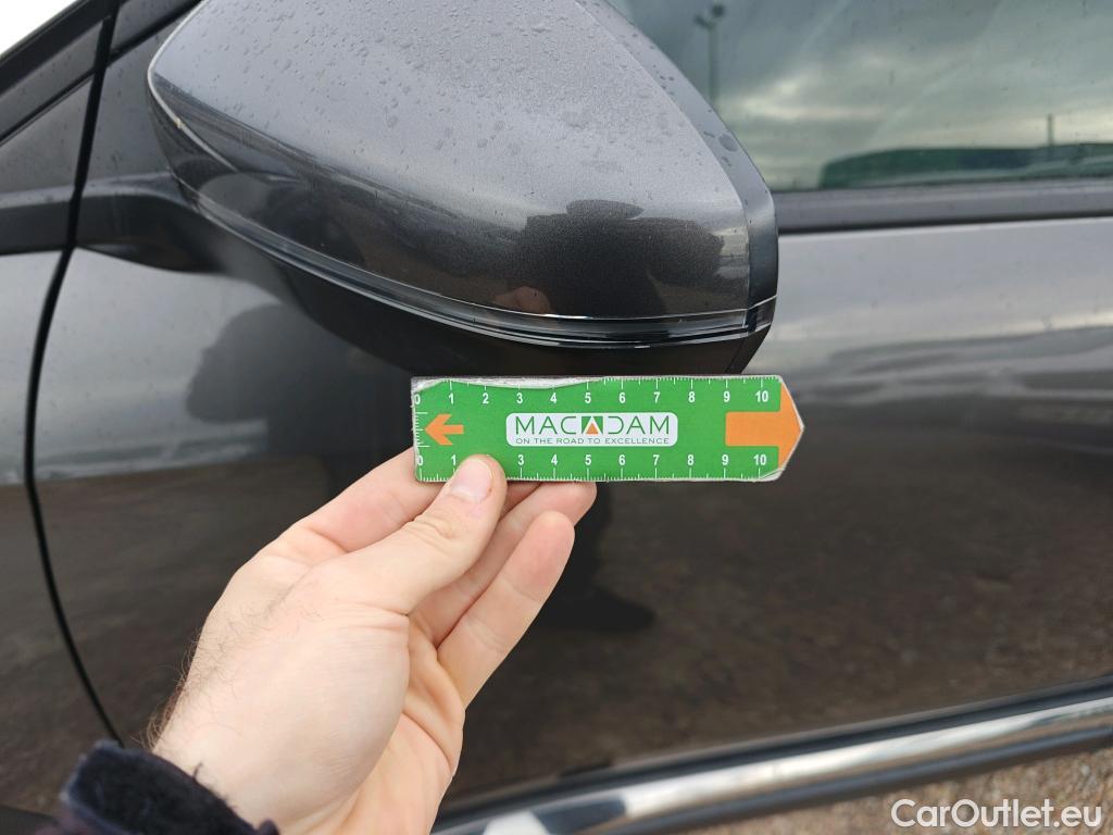  Peugeot  3008 PEUGEOT  Hybrid / 2020 / 5P / todoterreno 225 e-EAT8 Allure #59