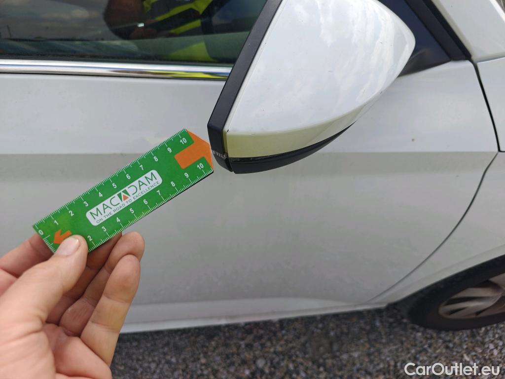  Skoda  KAMIQ SKODA  1.0 TSI 81kW (110CV) DSG Ambition (CX) #24