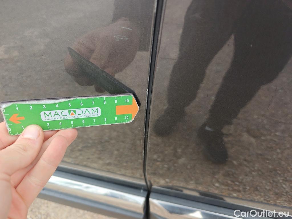  Peugeot  3008 PEUGEOT  Hybrid / 2020 / 5P / todoterreno 225 e-EAT8 Allure #30