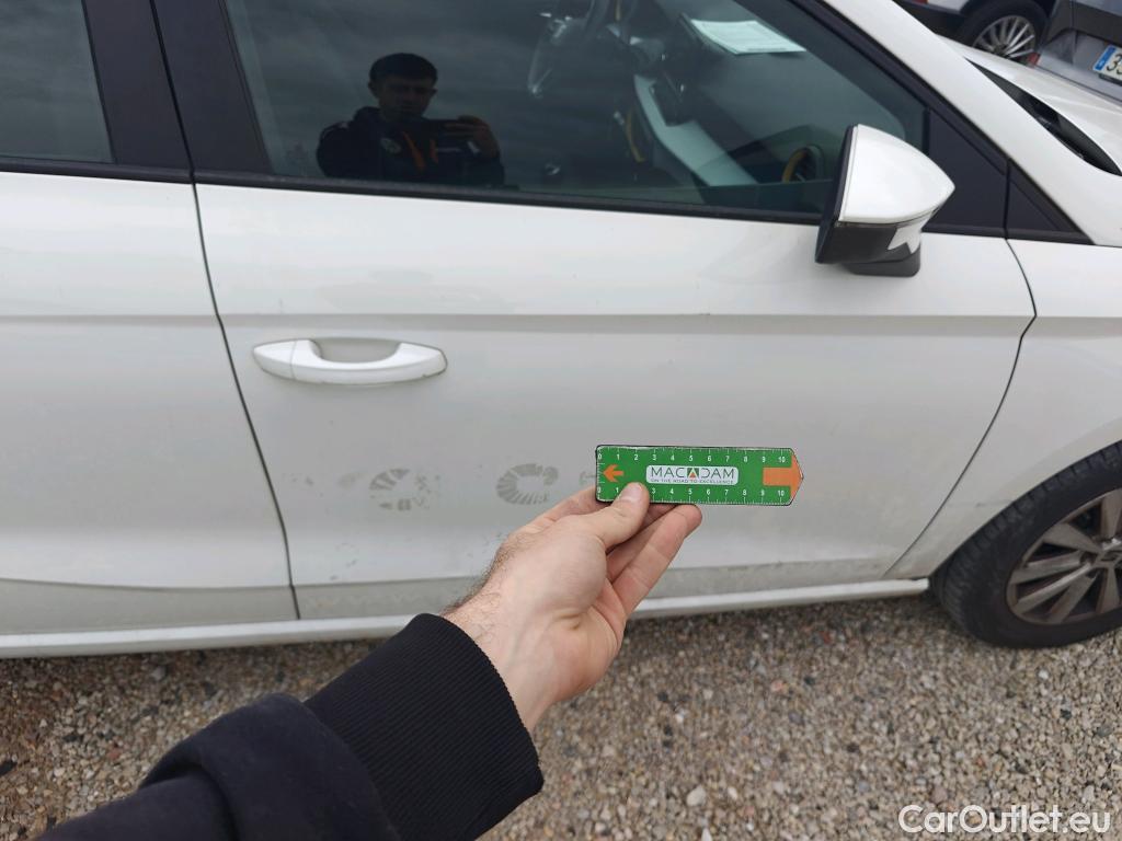  Seat  Ibiza SEAT  / 2017 / 5P / berlina con portón 1.0 TSI 81kW (110CV) Style Go2 #3