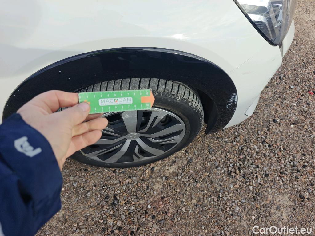  Peugeot  208 PEUGEOT e- / 2019 / 5P / berlina con portón Eléctrico Active #35