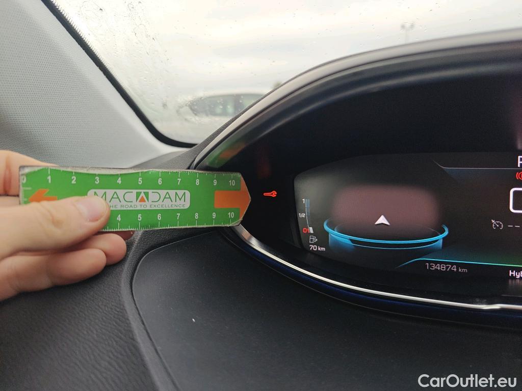  Peugeot  3008 PEUGEOT  Hybrid / 2020 / 5P / todoterreno 225 e-EAT8 Allure #64