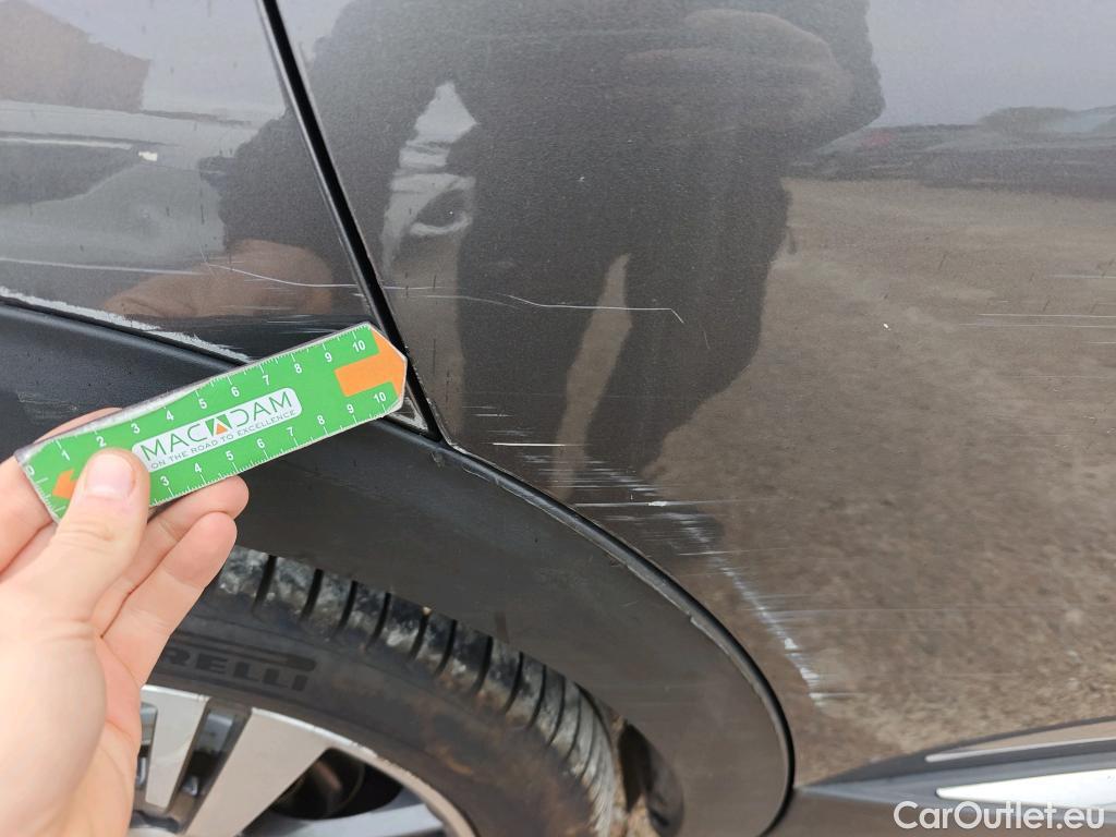  Peugeot  3008 PEUGEOT  Hybrid / 2020 / 5P / todoterreno 225 e-EAT8 Allure #3