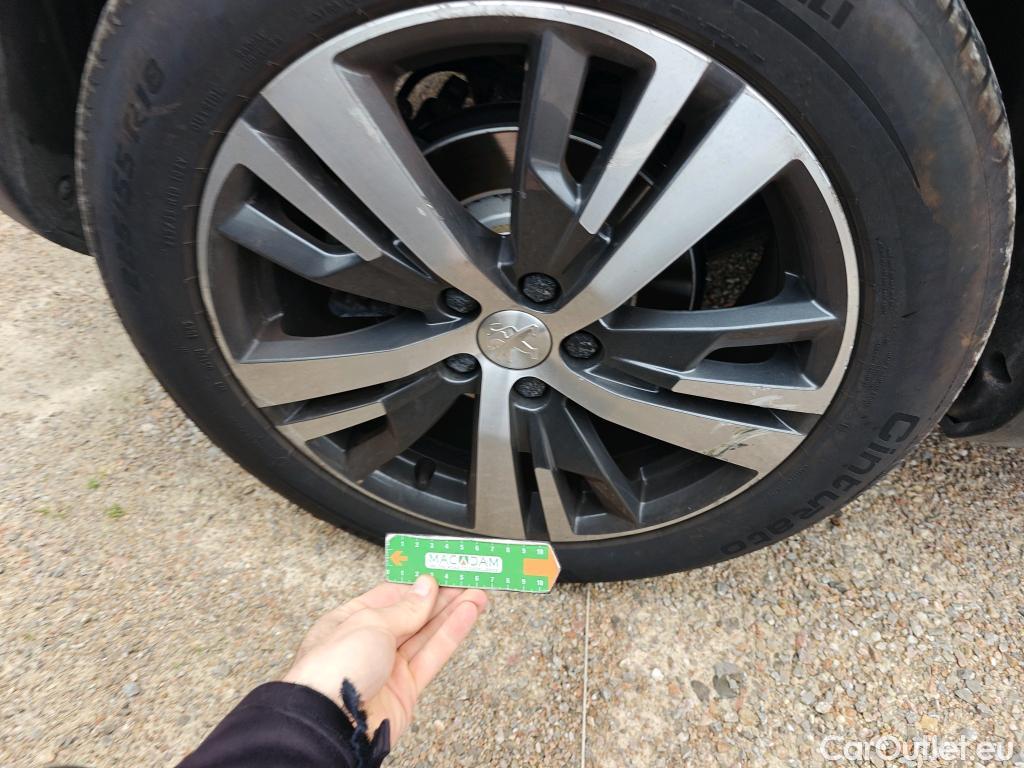  Peugeot  3008 PEUGEOT  Hybrid / 2020 / 5P / todoterreno 225 e-EAT8 Allure #15