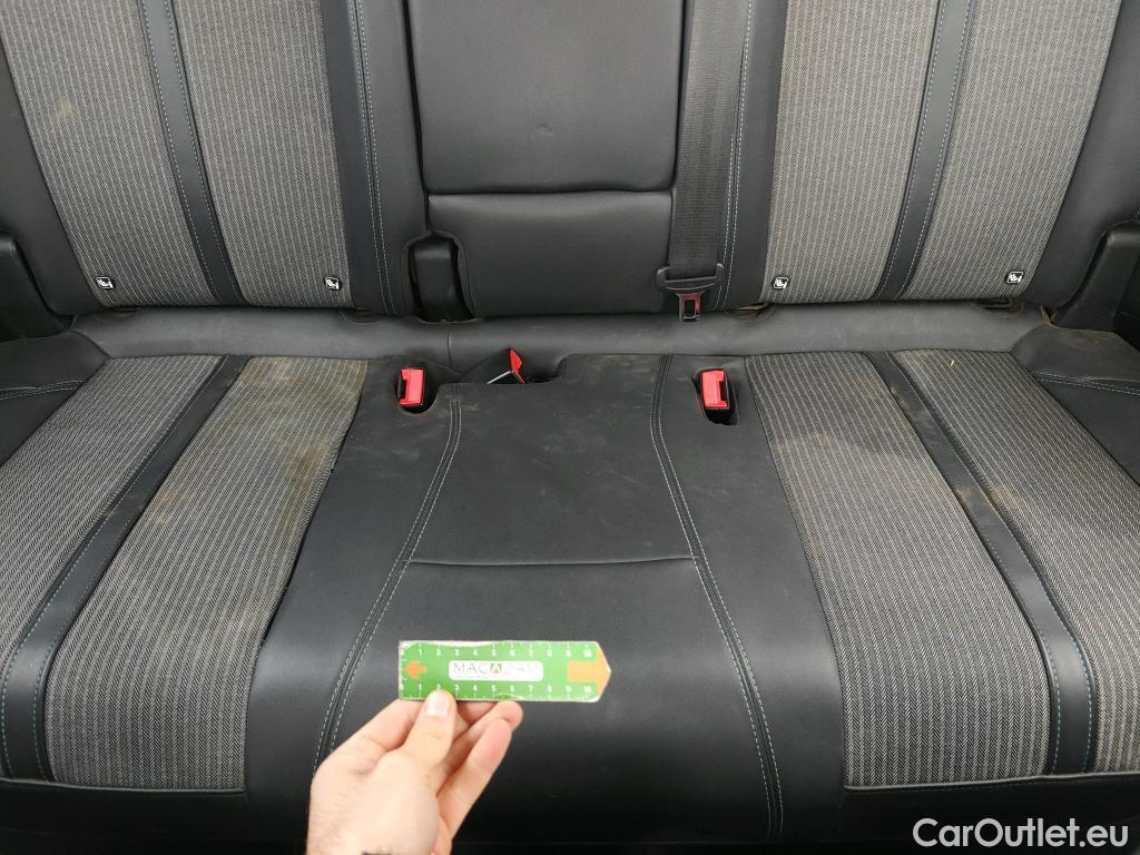  Peugeot  3008 PEUGEOT  Hybrid / 2020 / 5P / todoterreno 225 e-EAT8 Allure #32