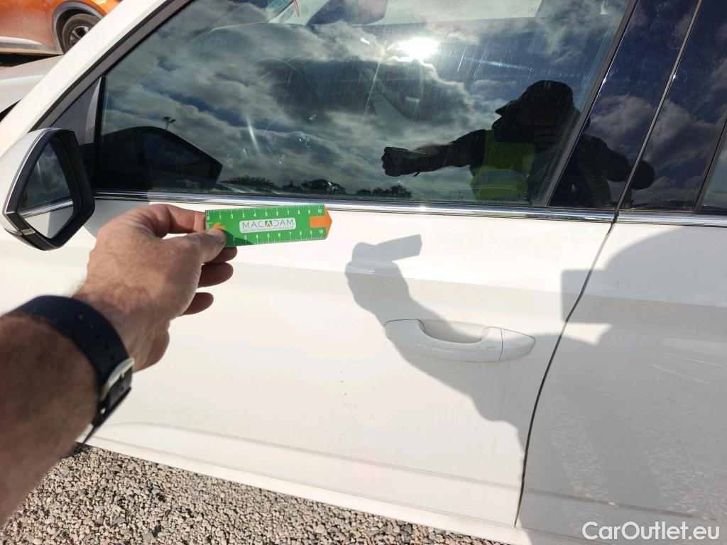  Skoda  KAMIQ SKODA  1.0 TSI 81kW (110CV) DSG Ambition (CX) #9