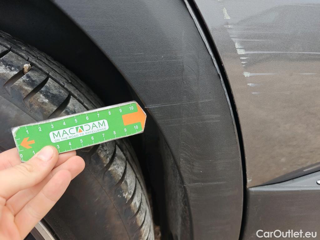  Peugeot  3008 PEUGEOT  Hybrid / 2020 / 5P / todoterreno 225 e-EAT8 Allure #51