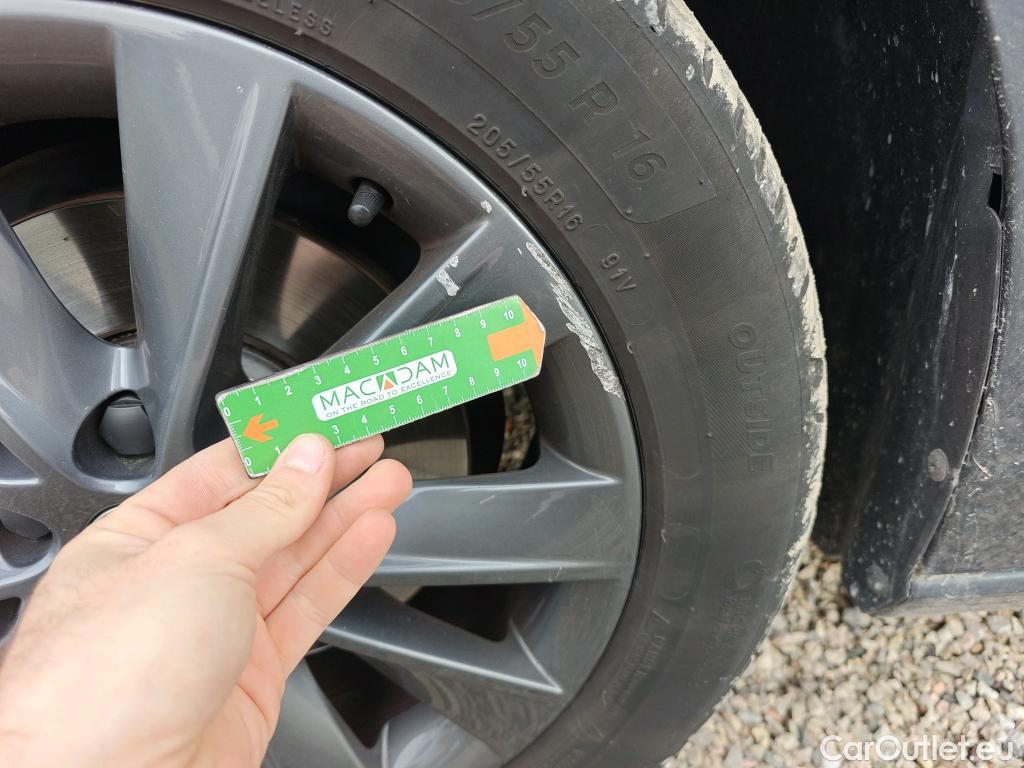  Seat  Leon  Style Visio Edition 1.6 TDI 115CV MT5 E6dT #24