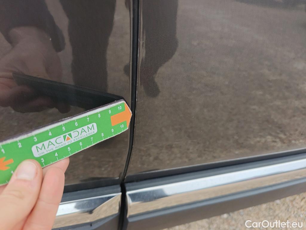  Peugeot  3008 PEUGEOT  Hybrid / 2020 / 5P / todoterreno 225 e-EAT8 Allure #24