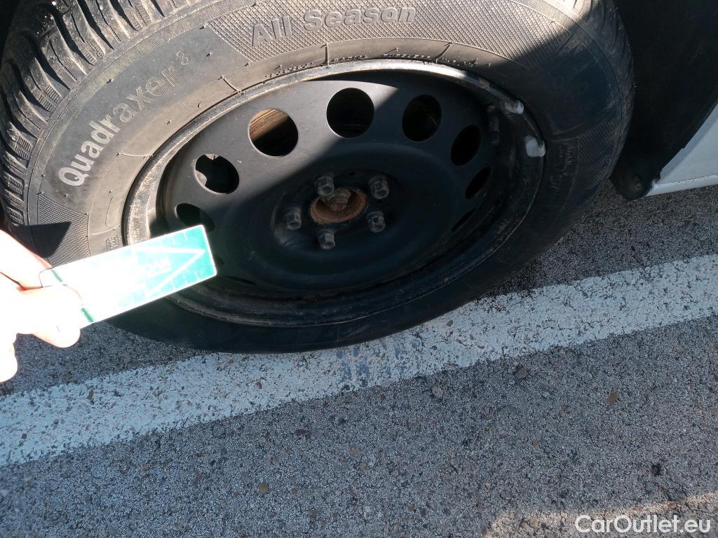  Citroen  Berlingo CITROEN  / 2018 / 4P / monovolumen compacto Talla M BlueHDi 100 S&S LIVE PACK #28