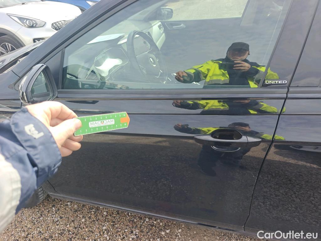  Volkswagen  Polo VOLKSWAGEN  / 2017 / 5P / berlina con portón United 1.0 TSI 70kW (95CV)(SP) #21