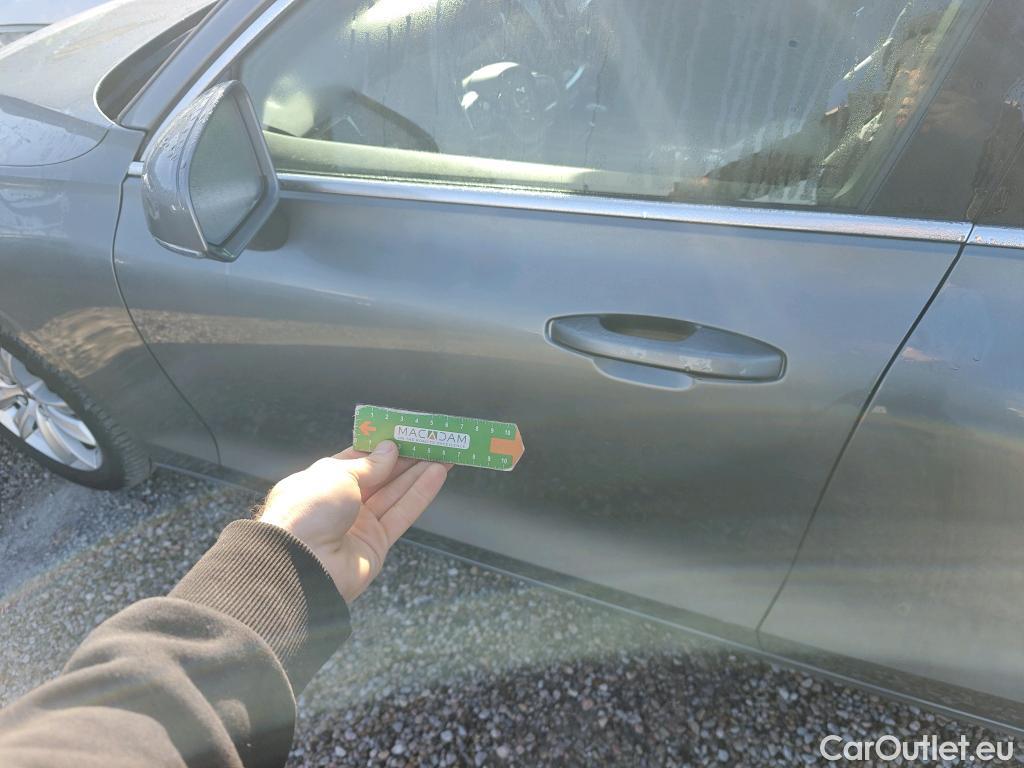  Volvo  V60 VOLVO  / 2018 / 5P / familiar 2.0 D3 Business Plus Auto (AC) #9