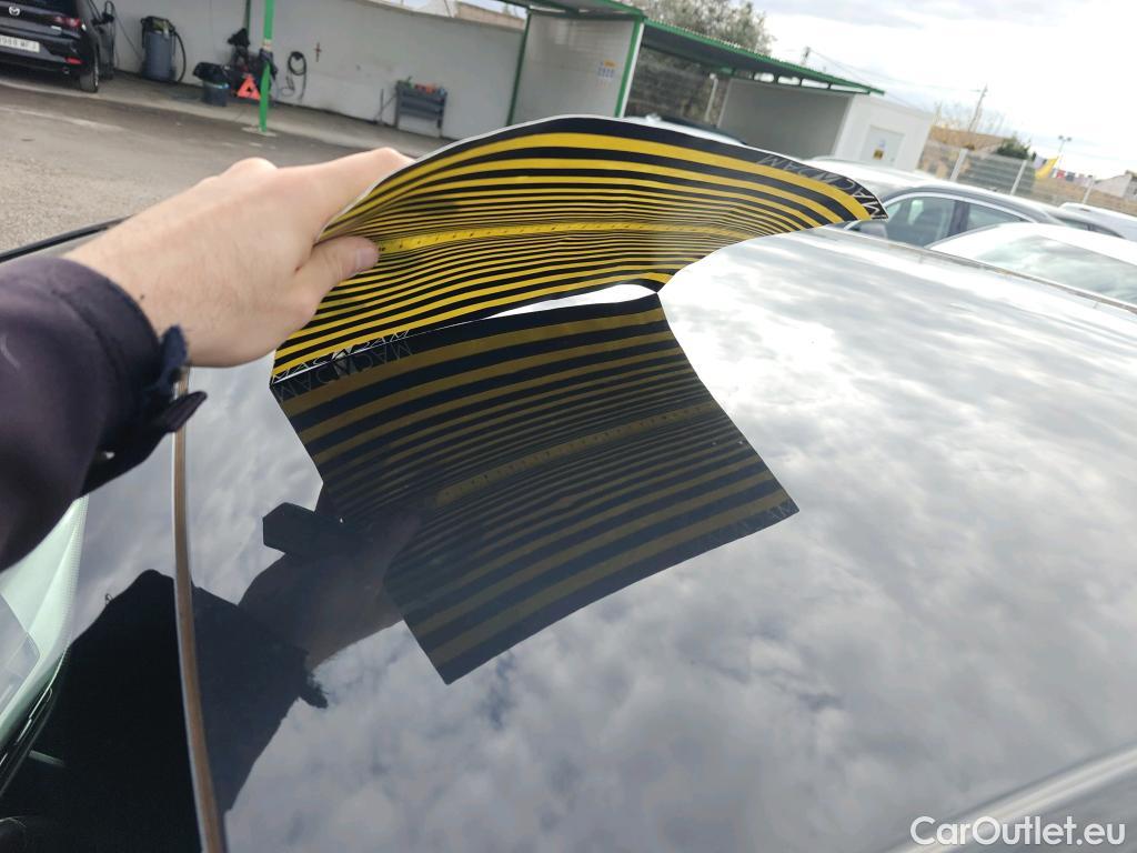  Volkswagen  Golf  VOLKSWAGEN / 2020 / 5P / berlina con portón Life 2.0 TDI 85kW (115CV) #2