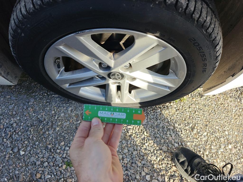  Toyota  Corolla TOYOTA  / 2019 / 5P / familiar 1.8 125H ACTIVE TECH E-CVT TOU SPORT #54