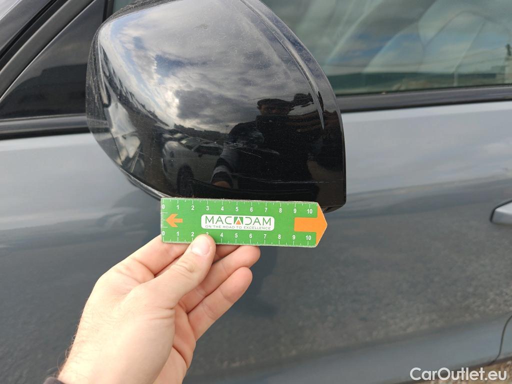  Volvo  XC 40 VOLVO XC40 / 2017 / 5P / todoterreno 2.0 D4 AWD R-Design Auto #25